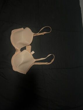 SKIMS Nude T-Shirt Bra - Light Beige